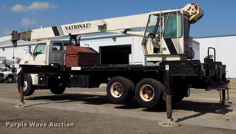 image for item DC4842 2001 Sterling L9500 crane truck