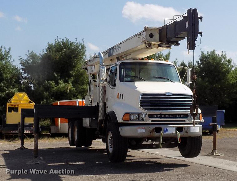 image for item DC4842 2001 Sterling L9500 crane truck