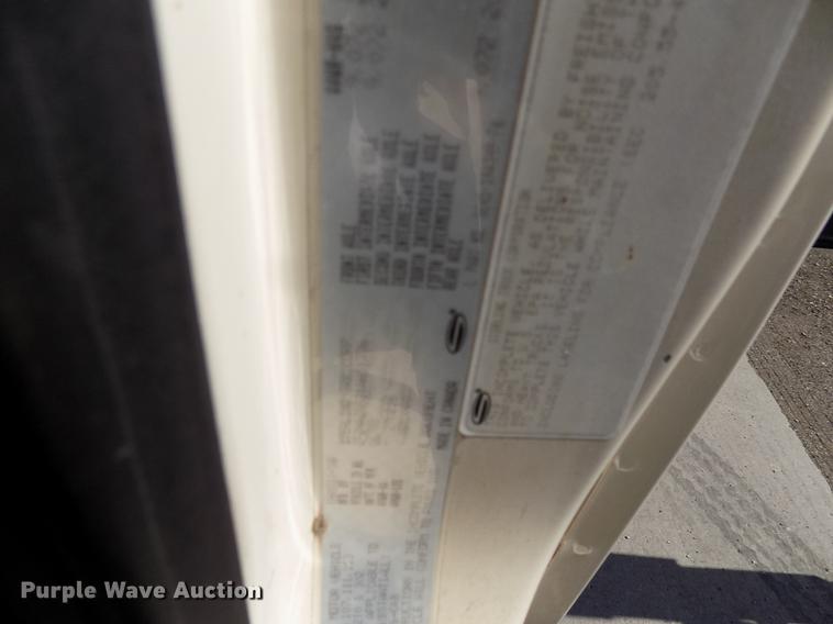 image for item DC4842 2001 Sterling L9500 crane truck