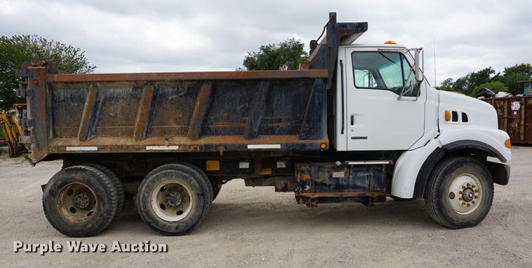 image for item DC5268 2001 Sterling L7500 dump truck