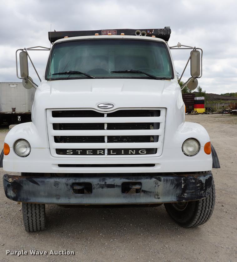image for item DC5268 2001 Sterling L7500 dump truck