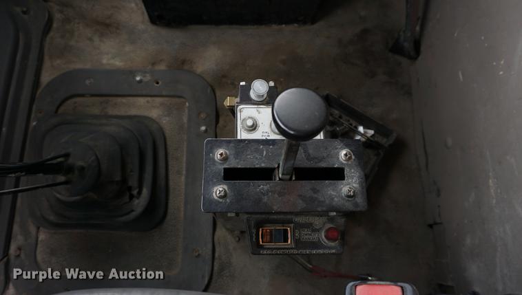 image for item DC5268 2001 Sterling L7500 dump truck