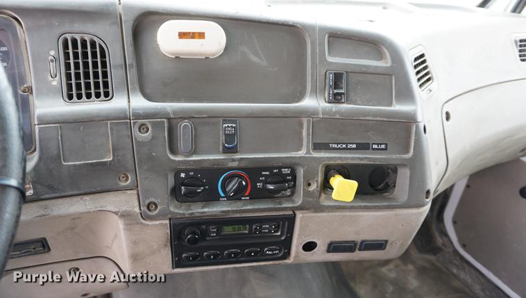 image for item DC5268 2001 Sterling L7500 dump truck