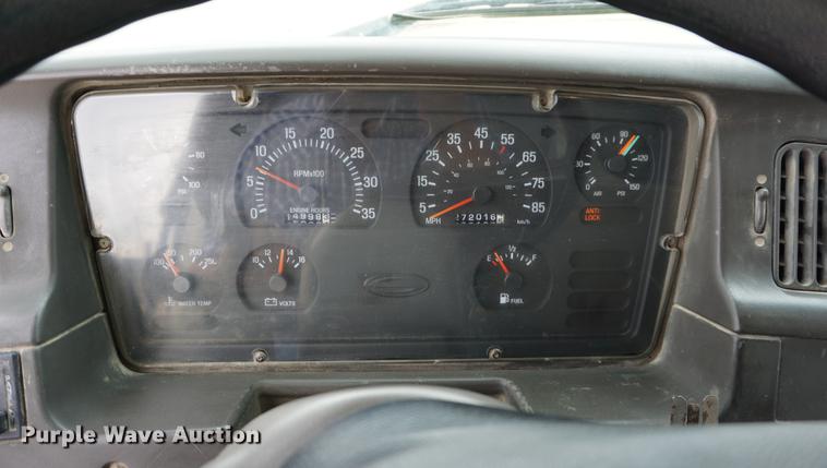 image for item DC5268 2001 Sterling L7500 dump truck