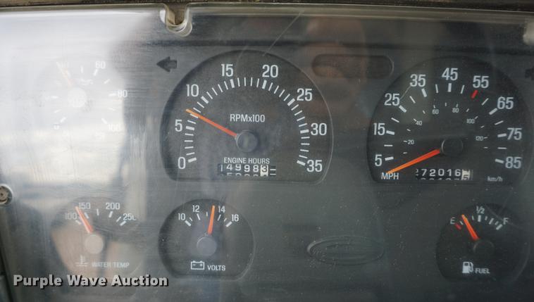 image for item DC5268 2001 Sterling L7500 dump truck