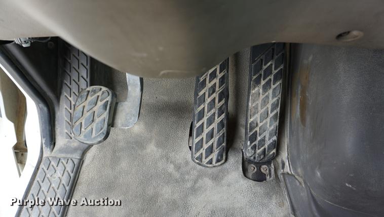 image for item DC5268 2001 Sterling L7500 dump truck