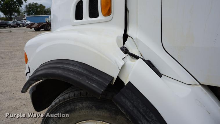 image for item DC5268 2001 Sterling L7500 dump truck