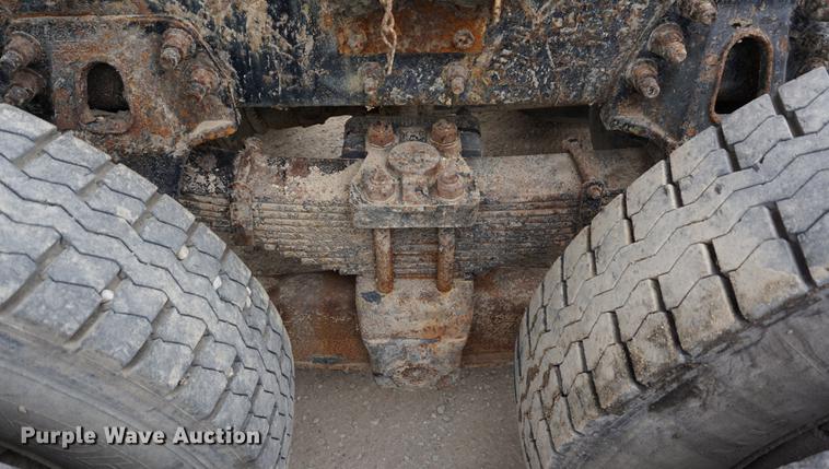 image for item DC5268 2001 Sterling L7500 dump truck