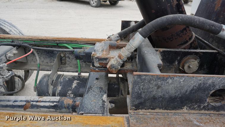 image for item DC5268 2001 Sterling L7500 dump truck