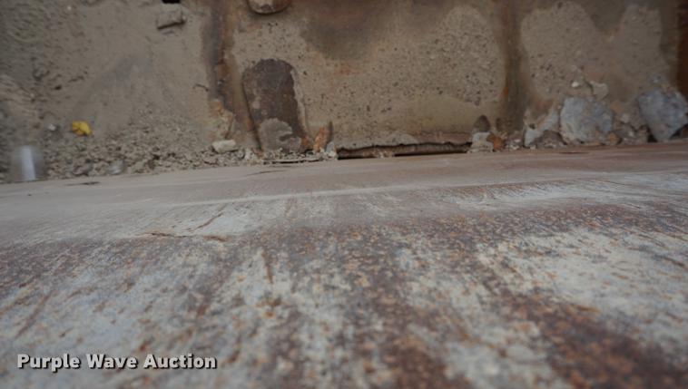 image for item DC5268 2001 Sterling L7500 dump truck