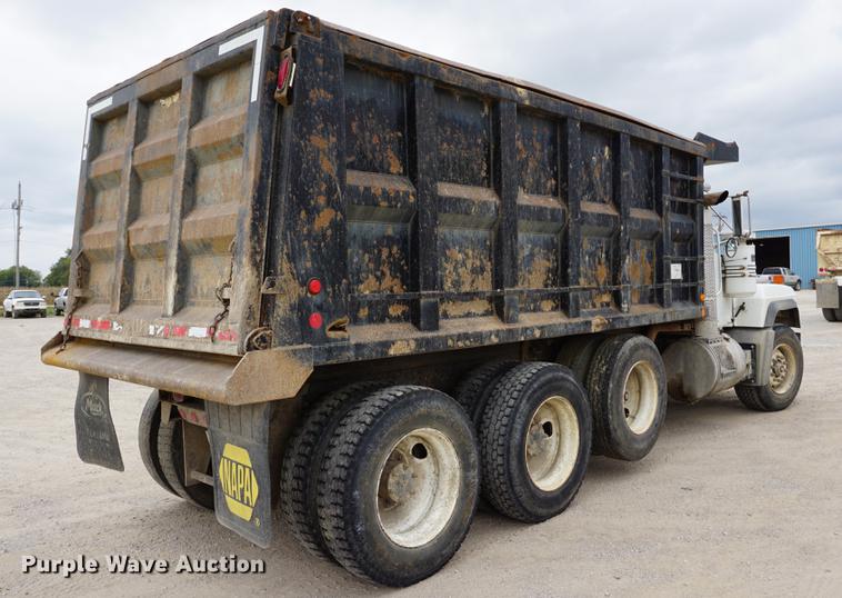 image for item DC5269 2000 Mack RD688S dump truck