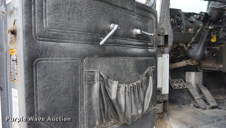 image for item DC5269 2000 Mack RD688S dump truck