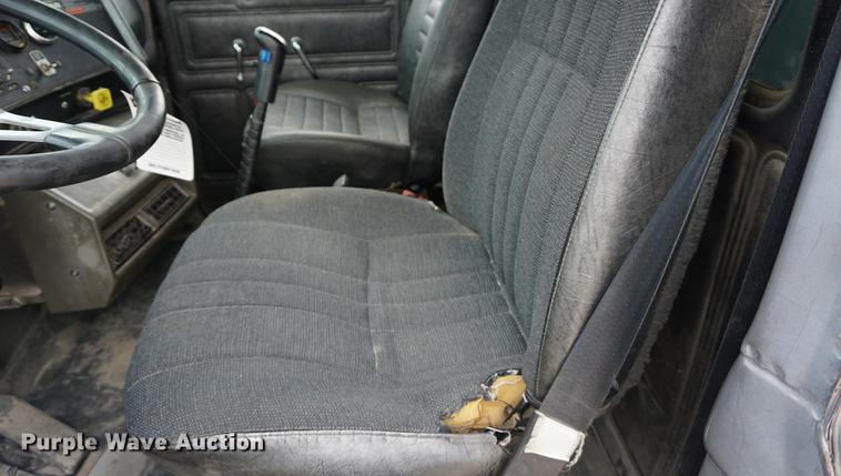 image for item DC5269 2000 Mack RD688S dump truck