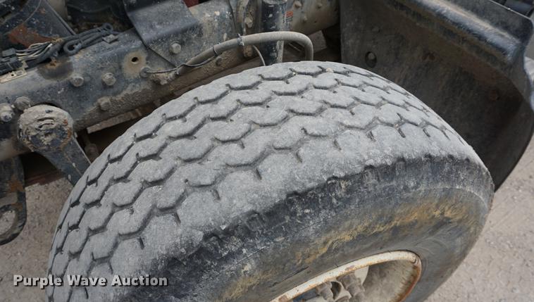 image for item DC5269 2000 Mack RD688S dump truck