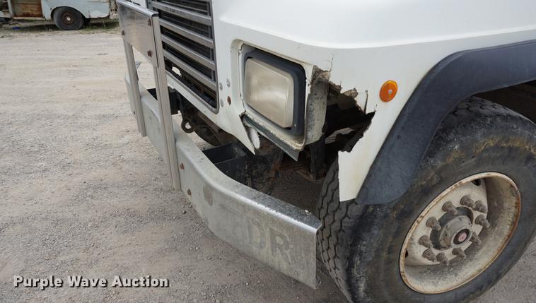 image for item DC5269 2000 Mack RD688S dump truck