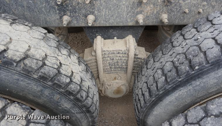 image for item DC5269 2000 Mack RD688S dump truck