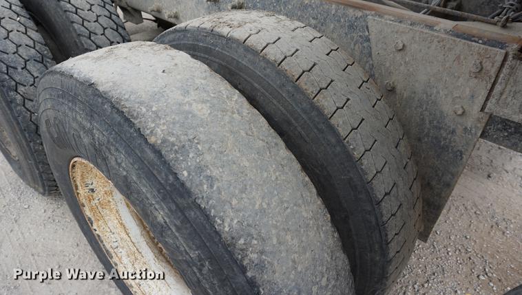 image for item DC5269 2000 Mack RD688S dump truck