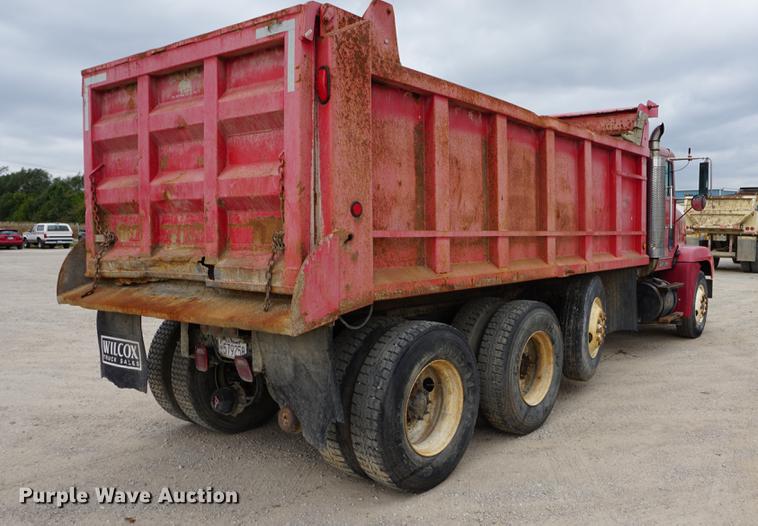 image for item DC5270 1994 Freightliner FLD dump truck