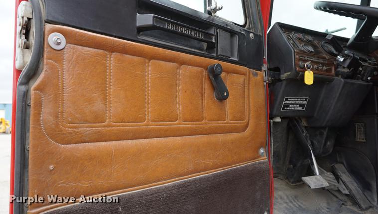 image for item DC5270 1994 Freightliner FLD dump truck