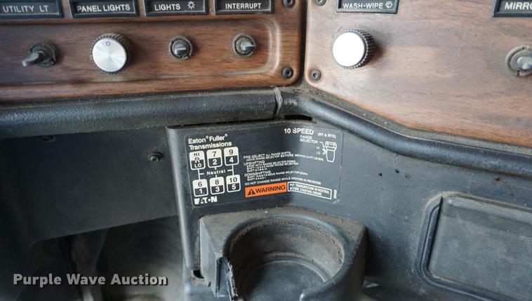 image for item DC5270 1994 Freightliner FLD dump truck