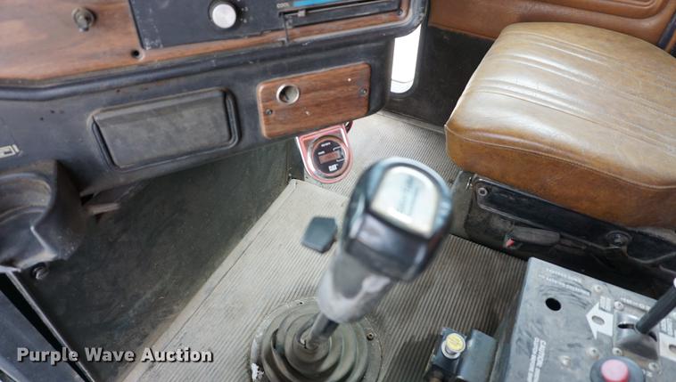 image for item DC5270 1994 Freightliner FLD dump truck