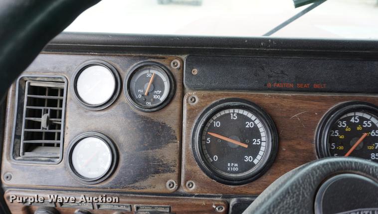 image for item DC5270 1994 Freightliner FLD dump truck