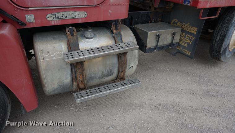 image for item DC5270 1994 Freightliner FLD dump truck