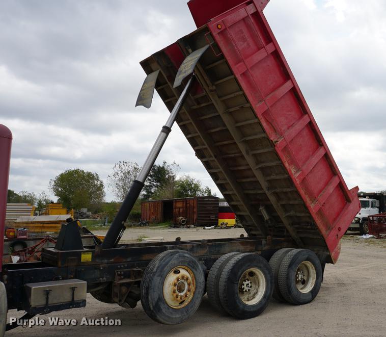 image for item DC5270 1994 Freightliner FLD dump truck