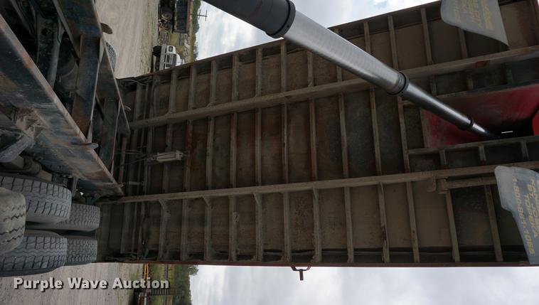 image for item DC5270 1994 Freightliner FLD dump truck