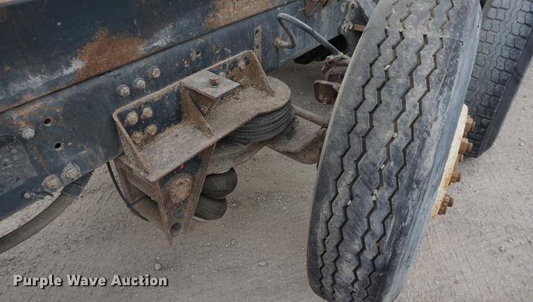 image for item DC5270 1994 Freightliner FLD dump truck