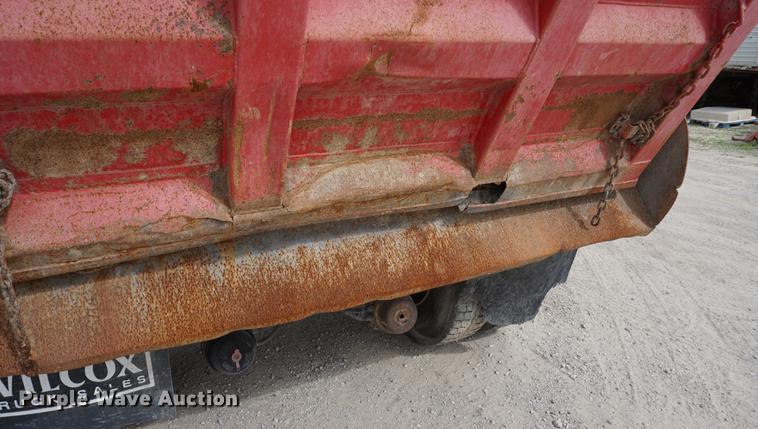 image for item DC5270 1994 Freightliner FLD dump truck