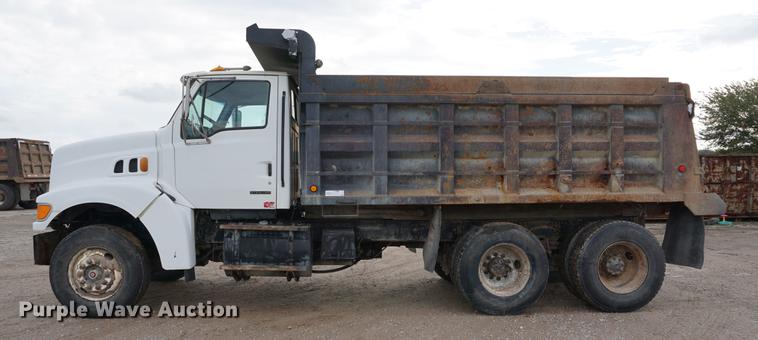 image for item DC5271 2001 Sterling L9500 dump truck