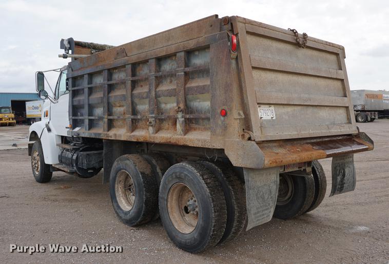 image for item DC5271 2001 Sterling L9500 dump truck