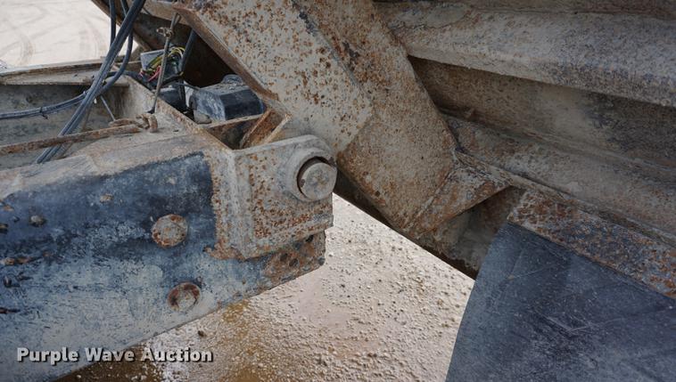 image for item DC5271 2001 Sterling L9500 dump truck