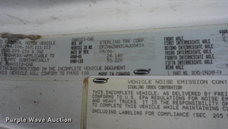 image for item DC5271 2001 Sterling L9500 dump truck