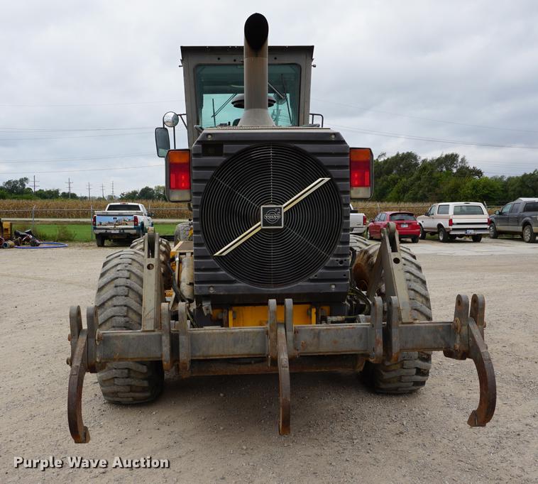 image for item DC5273 1989 Volvo G720B motor grader