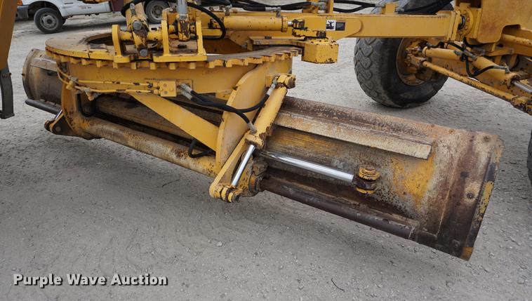 image for item DC5273 1989 Volvo G720B motor grader