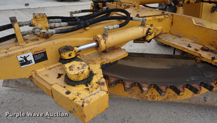 image for item DC5273 1989 Volvo G720B motor grader