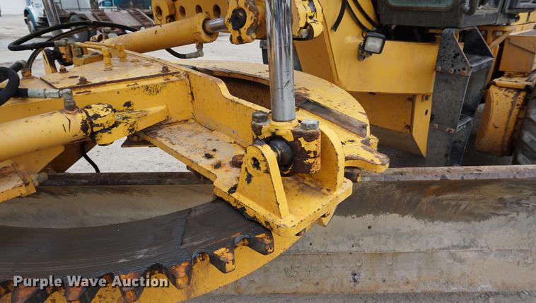 image for item DC5273 1989 Volvo G720B motor grader