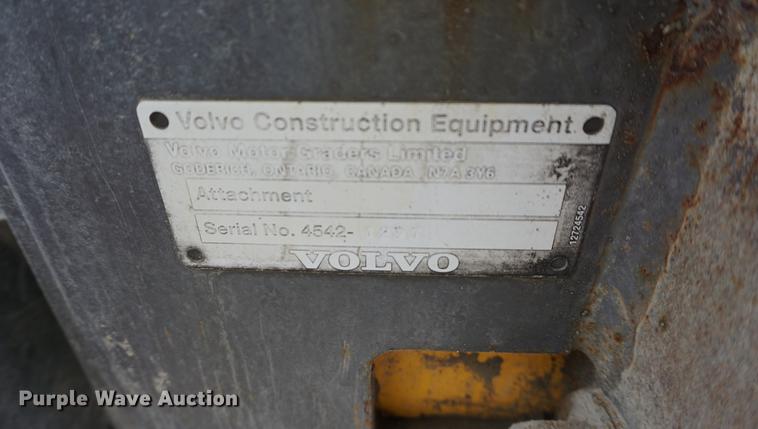 image for item DC5273 1989 Volvo G720B motor grader