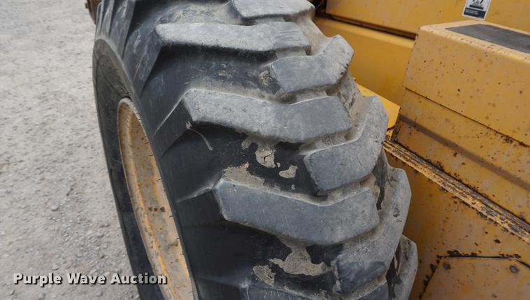 image for item DC5273 1989 Volvo G720B motor grader