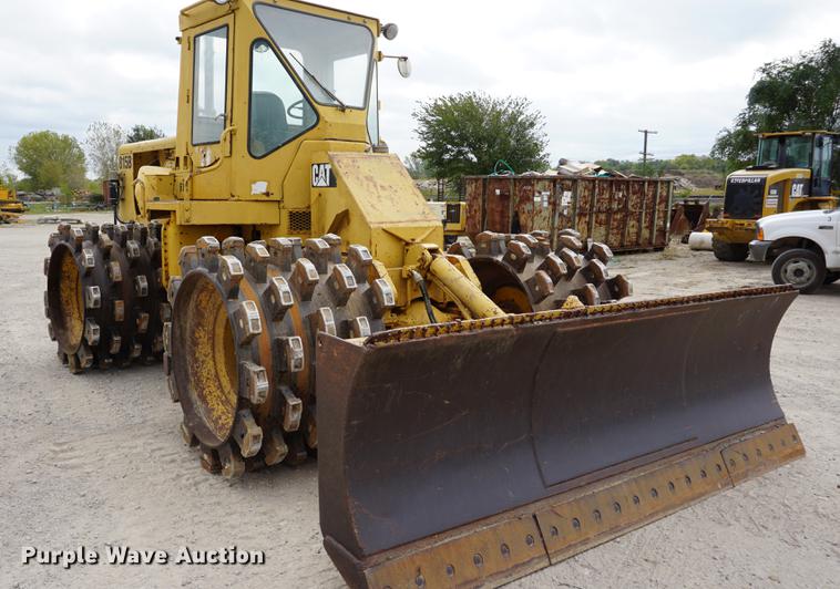 image for item DC5274 1973 Caterpillar 815B landfill compactor
