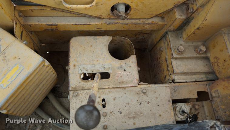 image for item DC5274 1973 Caterpillar 815B landfill compactor