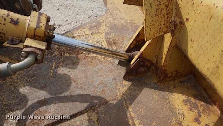 image for item DC5274 1973 Caterpillar 815B landfill compactor