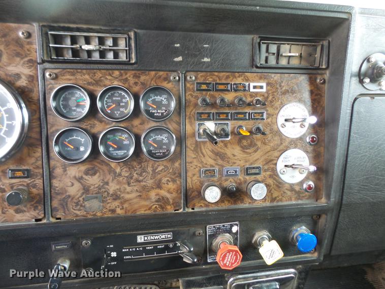 image for item DC5308 1985 Kenworth W900 dump truck