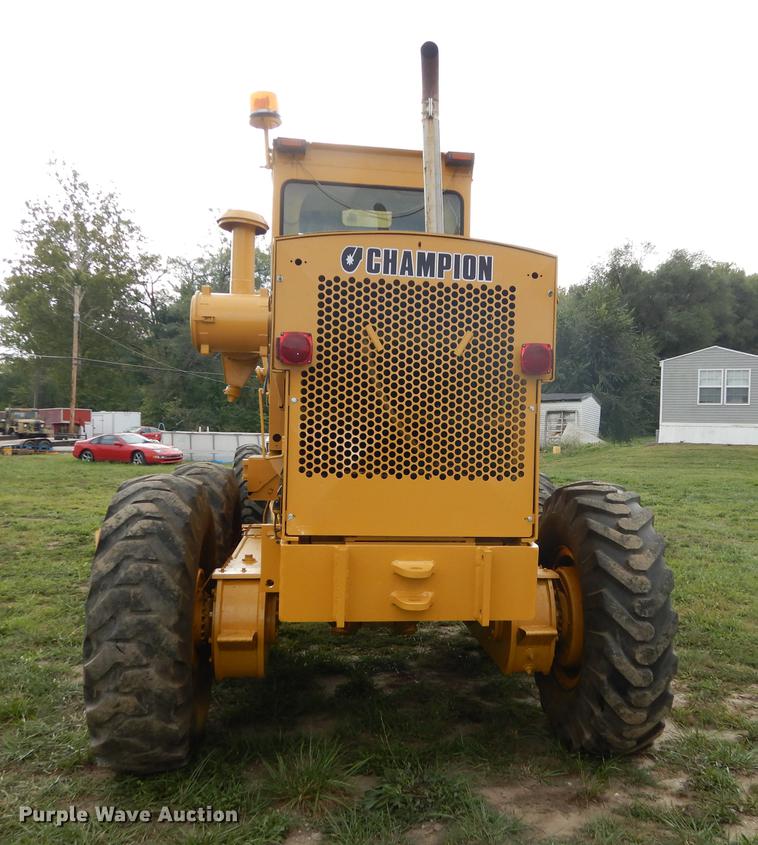 image for item DD0752 1978 Champion 720A motor grader