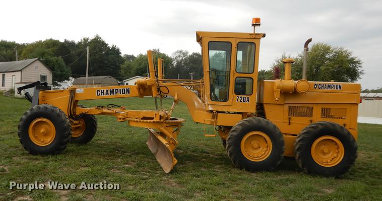 image for item DD0752 1978 Champion 720A motor grader