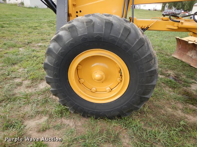 image for item DD0752 1978 Champion 720A motor grader