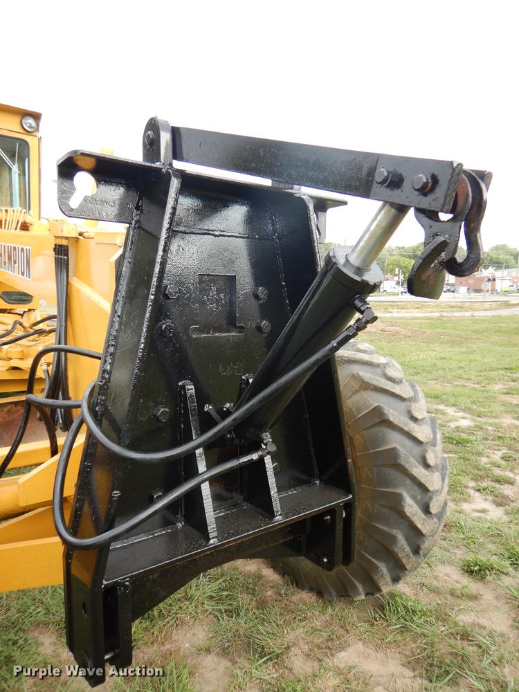 image for item DD0752 1978 Champion 720A motor grader