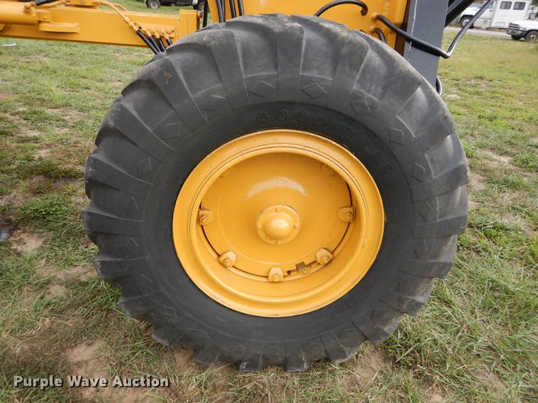 image for item DD0752 1978 Champion 720A motor grader